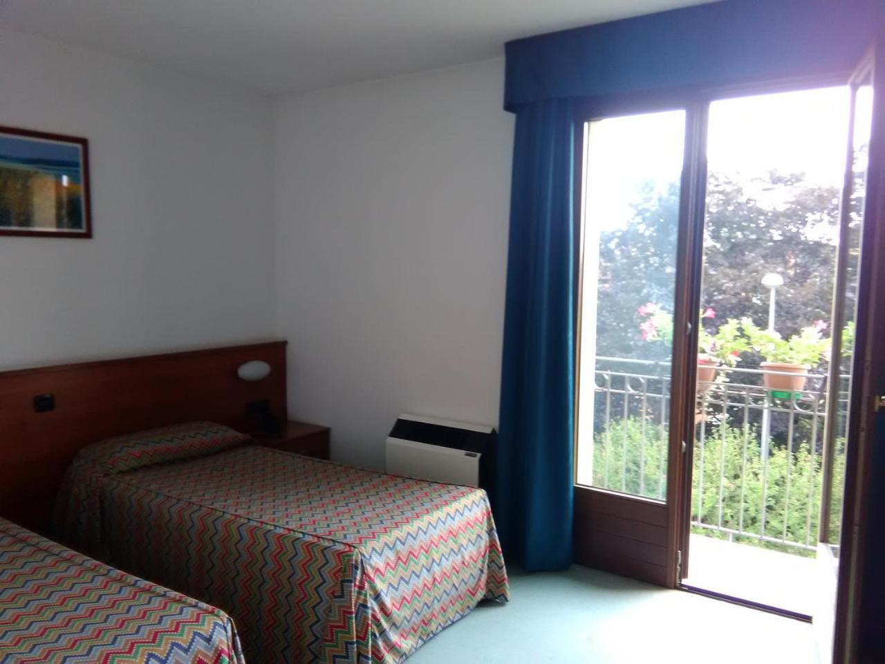 Hotel Naonis Cordenons Ngoại thất bức ảnh