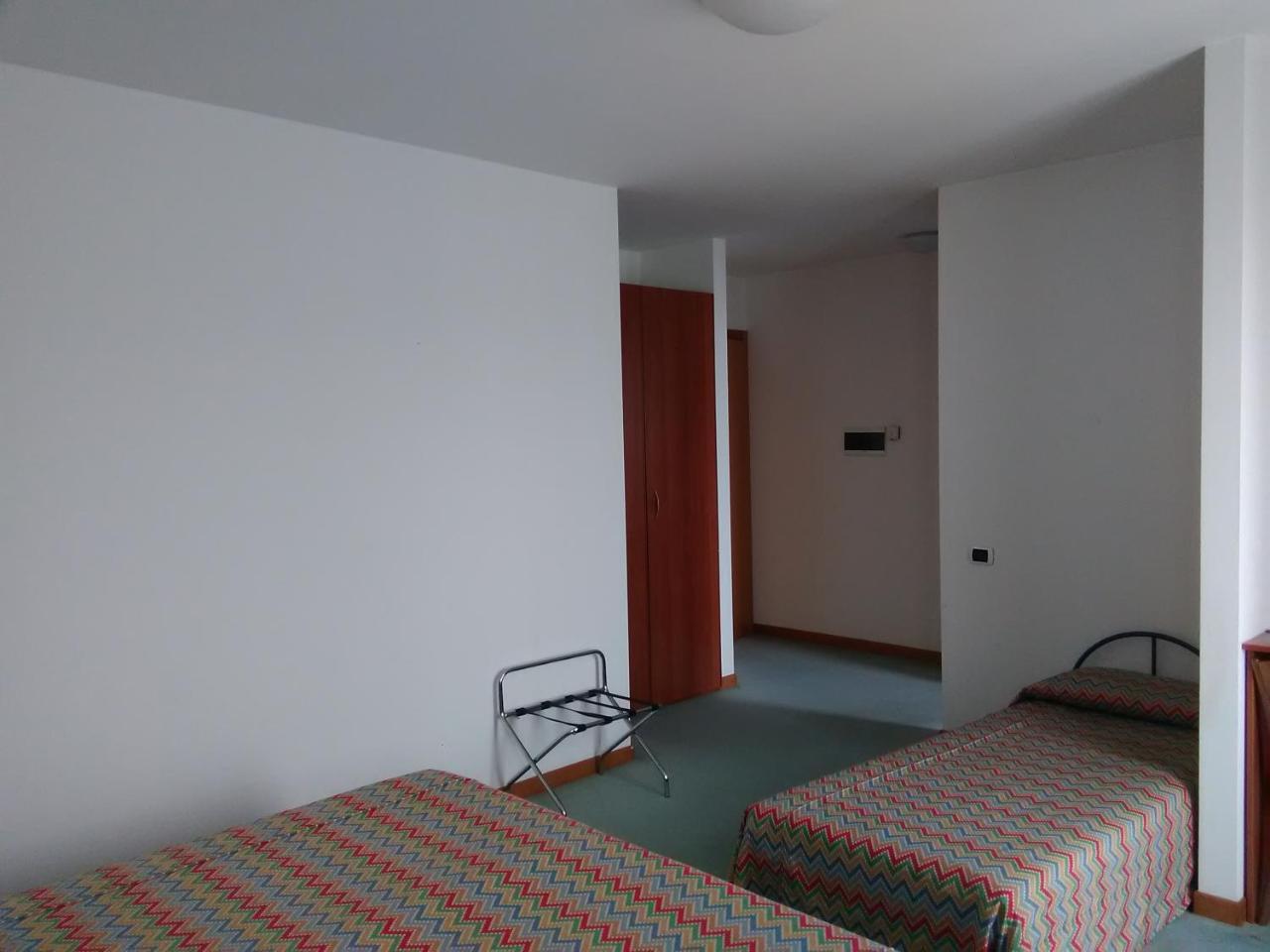 Hotel Naonis Cordenons Ngoại thất bức ảnh