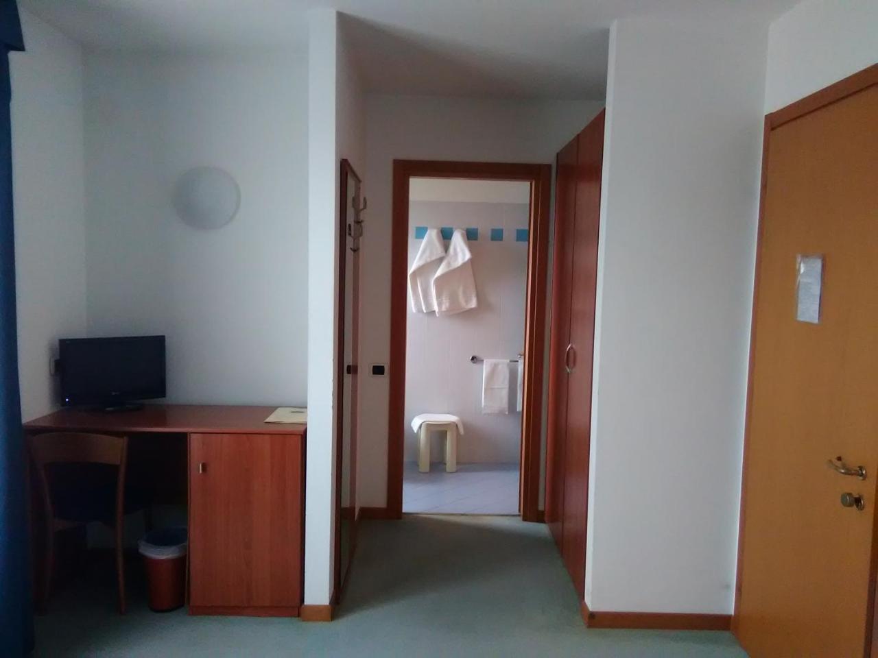 Hotel Naonis Cordenons Ngoại thất bức ảnh